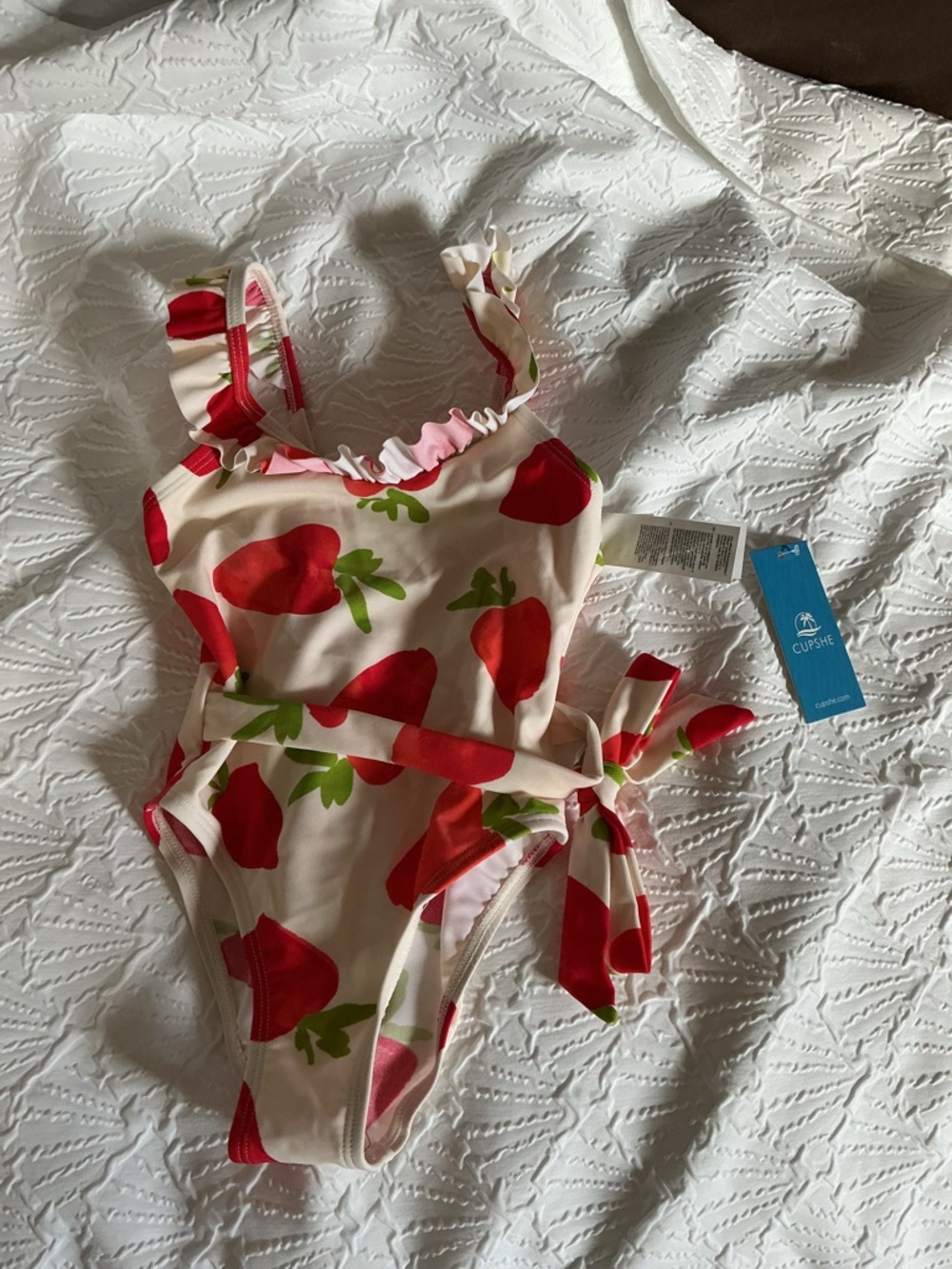 Cupshe Cream Strawberry Print Ruffle One-Piece Swimsuit with Side Tie